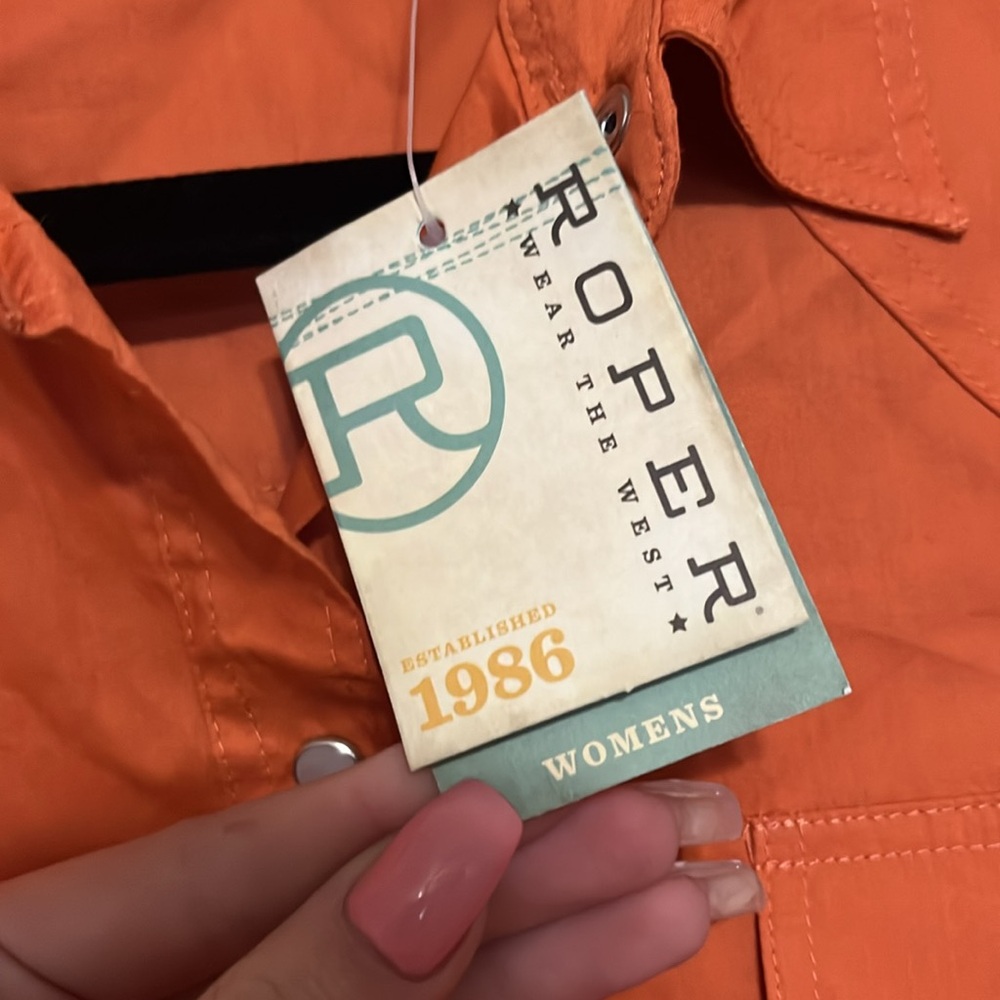 NWT Roper top - Picture 2 of 2